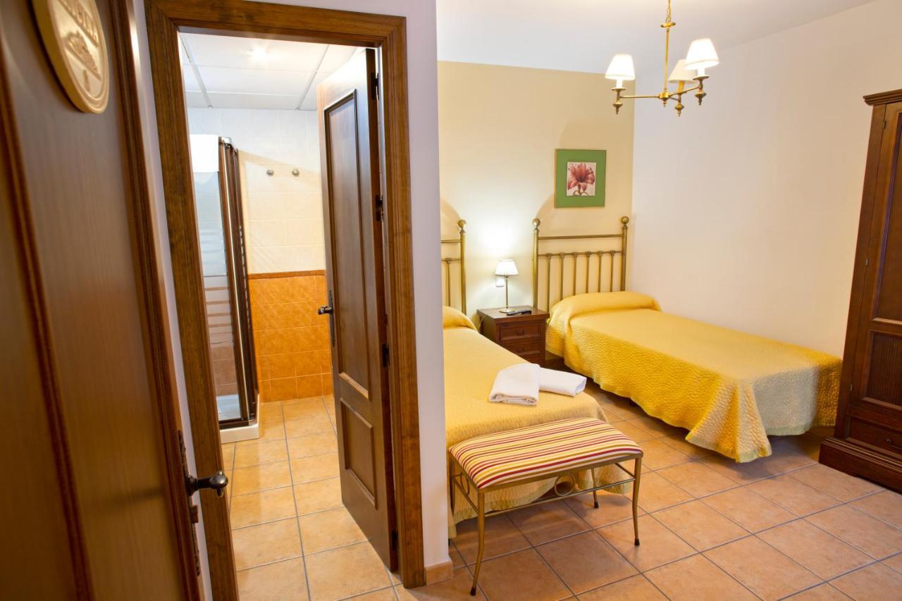 Hostal Rural Zahara サアラ・デ・ラ・シエラ エクステリア 写真